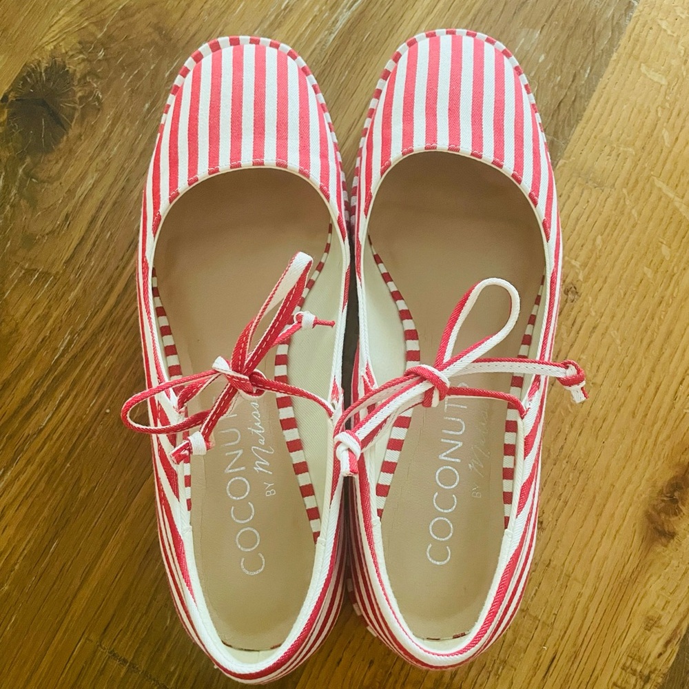 Coconuts by Matisse Red & White Striped Flats, Size 8